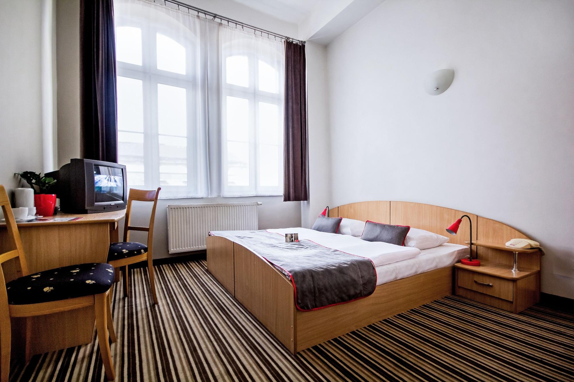 Hotel Diament Economy Hlivice Exteriér fotografie