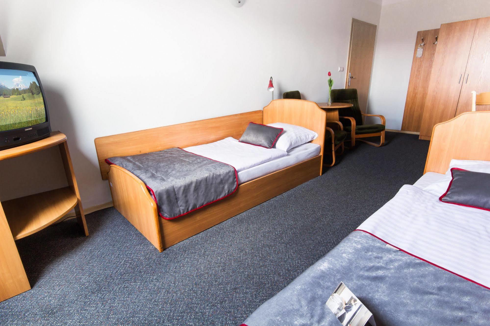 Hotel Diament Economy Hlivice Exteriér fotografie